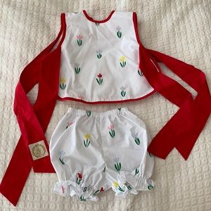 The Beaufort Bonnet Company Tie Side Tulips